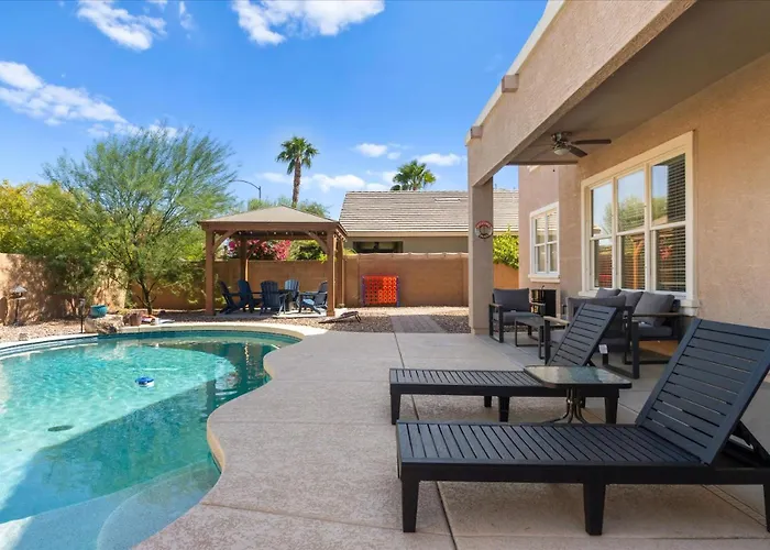 Desert Retreat - Pool - Fire Pit - Family Games Holiday home
