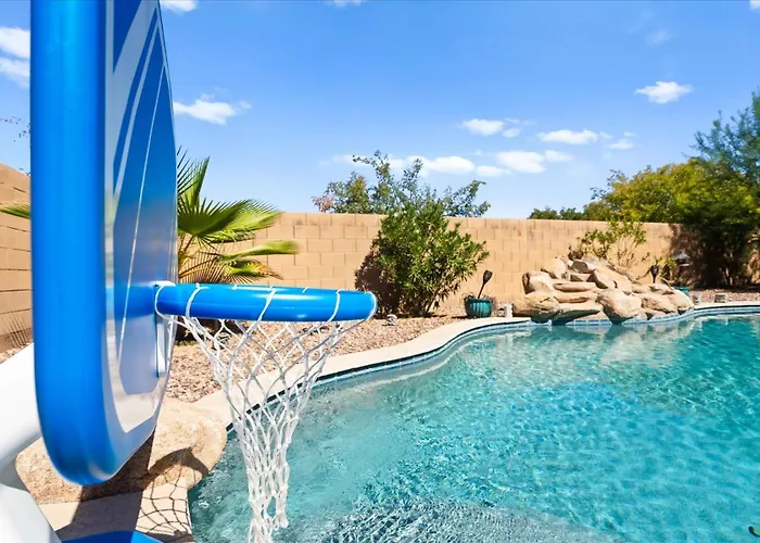 Desert Retreat - Pool - Fire Pit - Family Games *