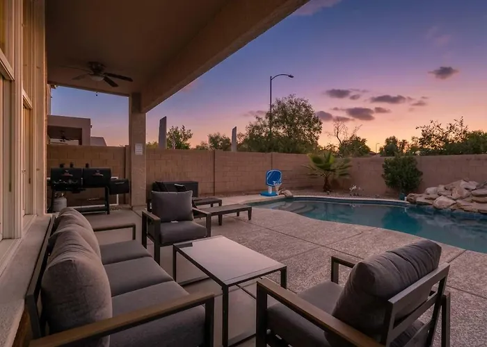 Desert Retreat - Pool - Fire Pit - Family Games